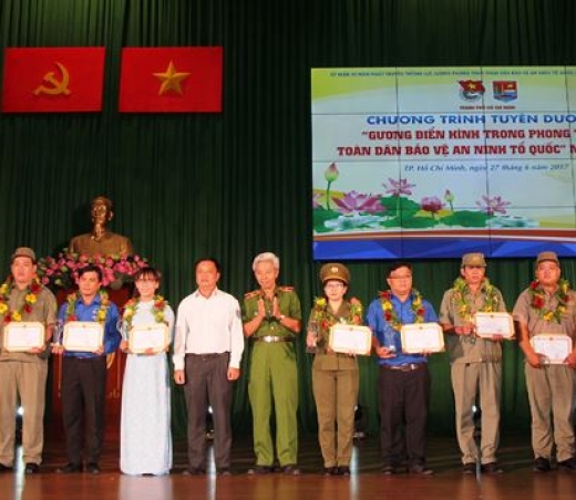 TPHCM tuyên dương 33 điển hình trong công tác Ku casino an ninh Tổ quốc 2017